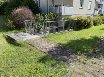 Zur Tiefgarage