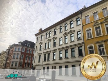 Erstbezug nach Komplettrenovierung charmante  3 Zimmer- Altbauwohnung mit ca. 85 m² und Balkon