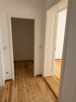Große Abstellkammer