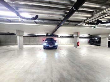 388557