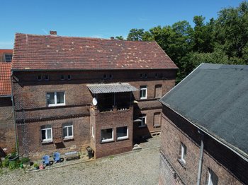 Vorderer Gebäudekomplex